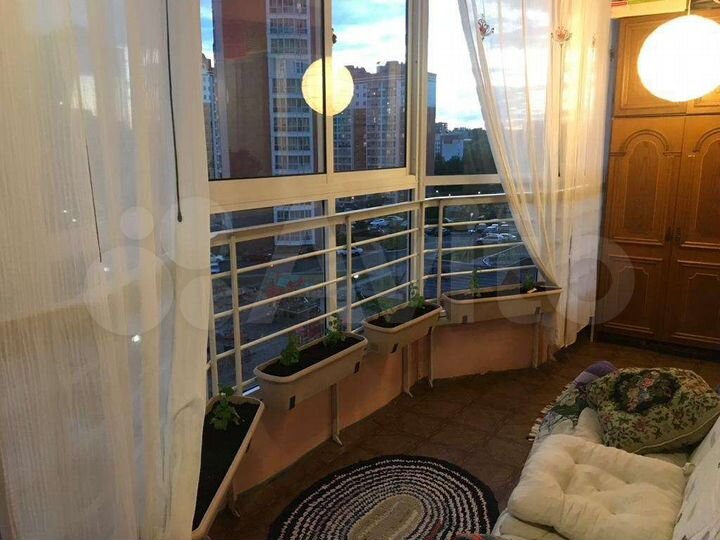 2-к. квартира, 58 м², 6/17 эт.