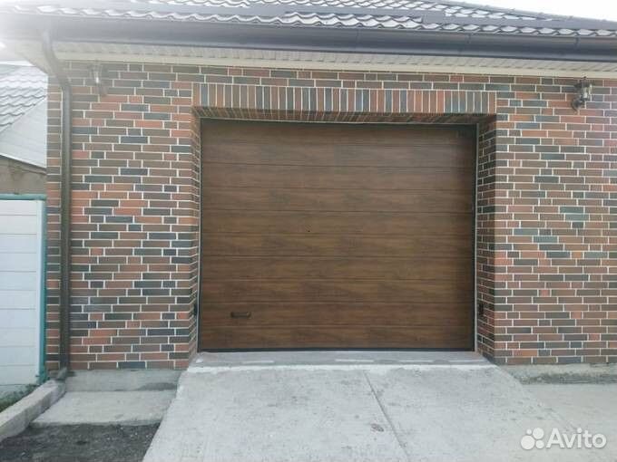 Секционные ворота в гараж