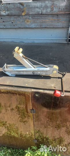 Домкрат,Volkswagen,Audi,оригинал