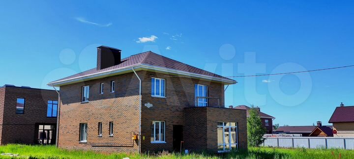 Коттедж 200 м² на участке 5 сот.