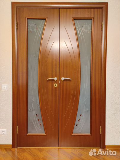 Межкомнатная двустворчетая дверьбу120см с коробкой