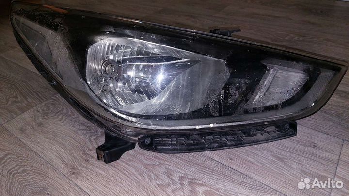 Фара на hyundai solaris 2 правая