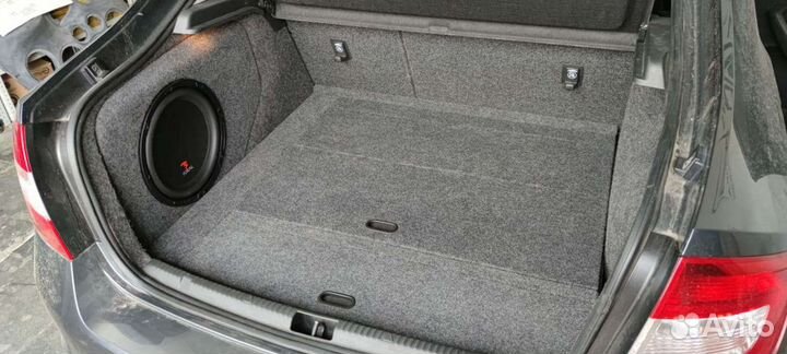 Установка аудиосистем подиумы Короб стелс