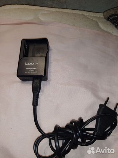 Lumix Panasonic de-A12battery charger