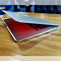 Macbook air в идеальном состоянии (ssd m2, i5)