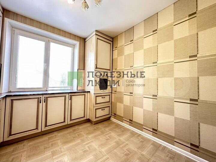 3-к. квартира, 82,1 м², 3/9 эт.