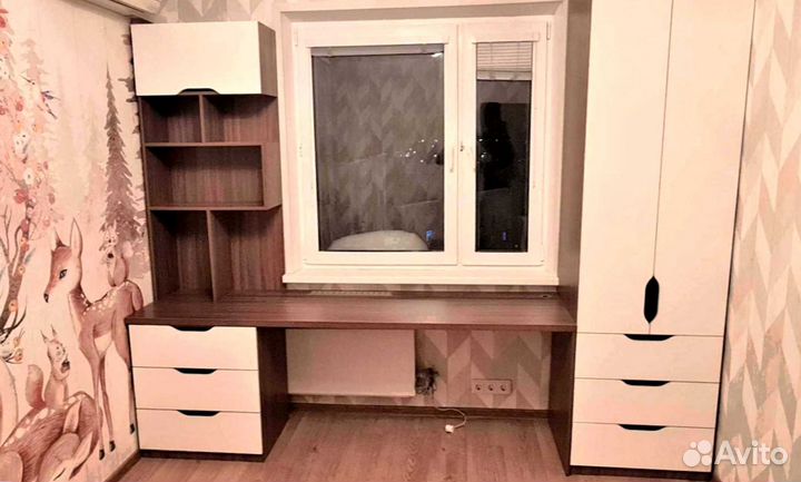 Рабочая зона у окна