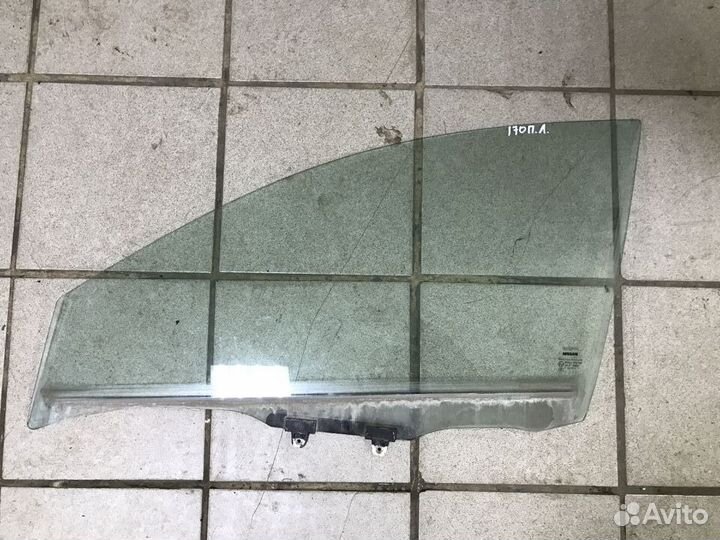 Стекло боковое Nissan Almera G15