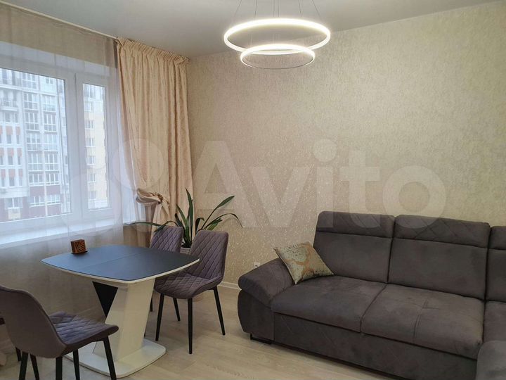 2-к. квартира, 65 м², 5/9 эт.