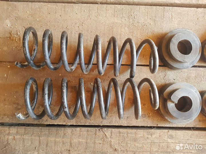 На logan пружины задние