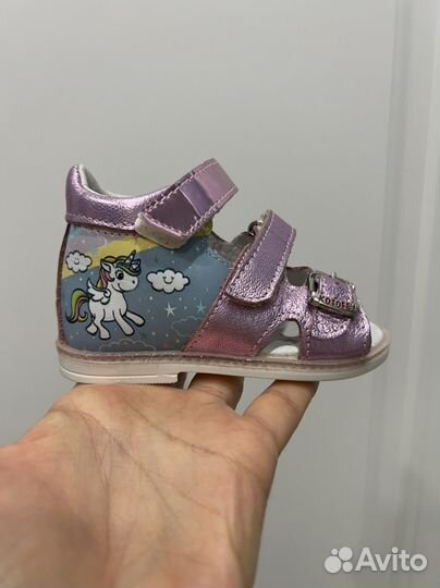 Сандалии котофей новые