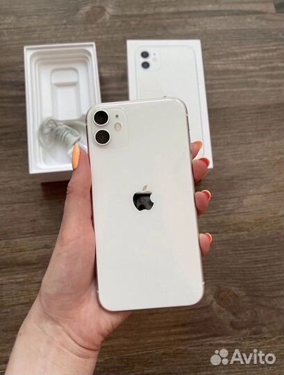 iPhone 11, 64 ГБ