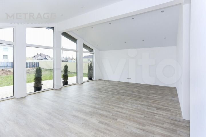 Коттедж 162 м² на участке 8 сот.