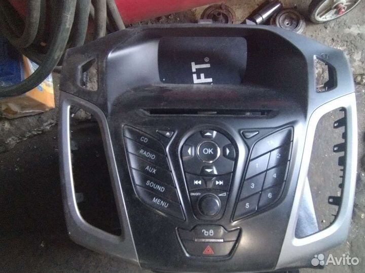 Рамка магнитолы ford focus 3