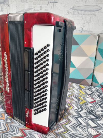 Продам аккордеон Weltmeister бу