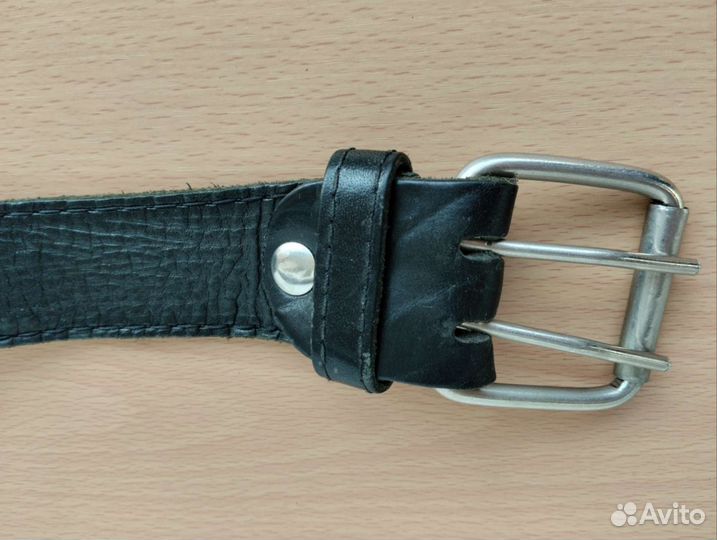 Ремень кожаный с заклёпками