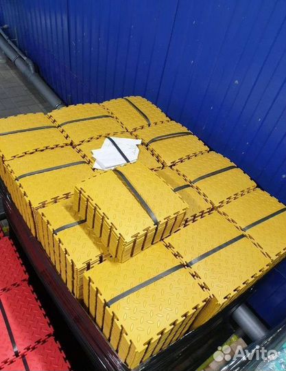 Модульная плитка пвх в спорт зал