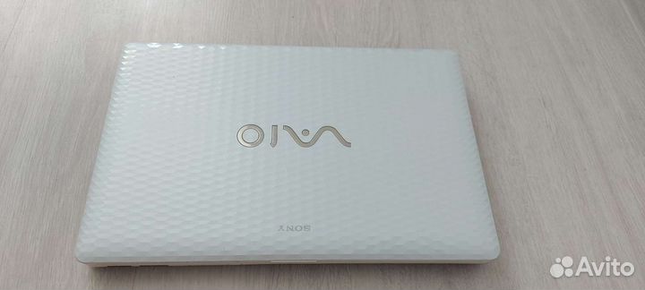 Ноутбук Sony vaio i3