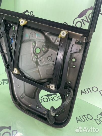 Рамка двери задняя правая Volkswagen Touareg 7L