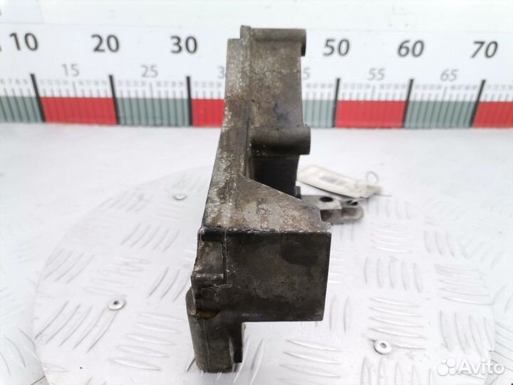 Кронштейн двигателя Nissan Kubistar 2005