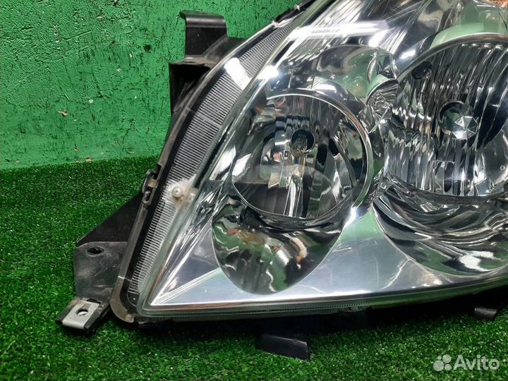 Фара левая Toyota Corolla Verso R1 2006