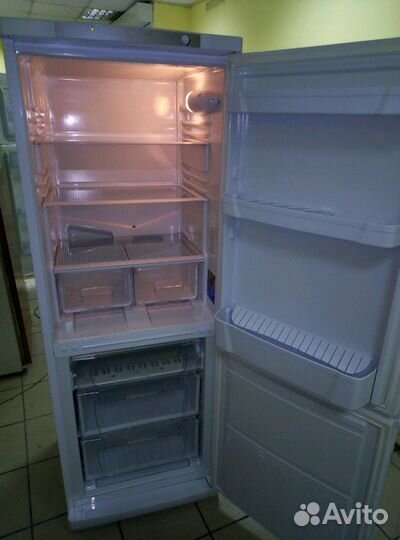 Холодильник 