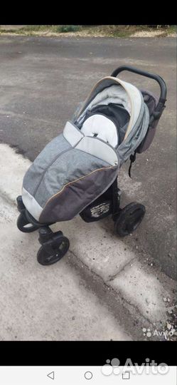 Прогулочная коляска