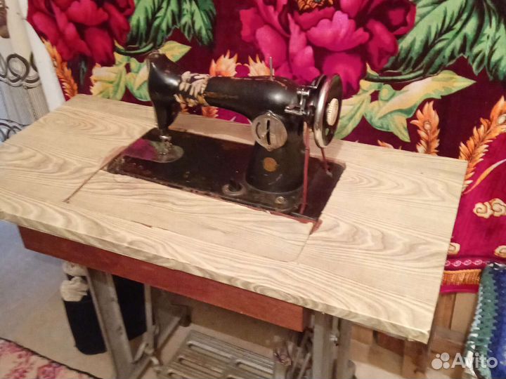 Швейная машина подольская