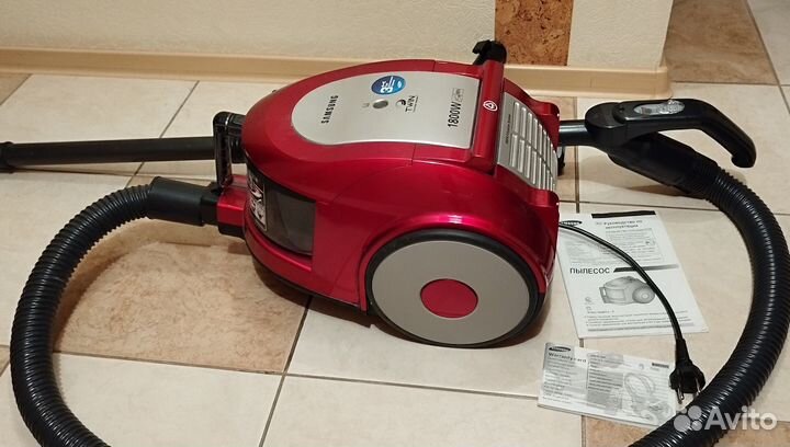 Пылесос б/у 1800 вт Samsung SC6570