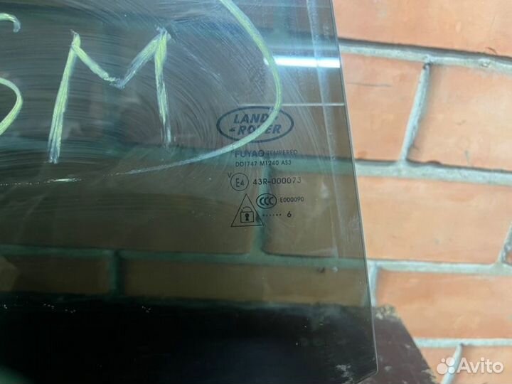 Стекло двери заднее правое Land Rover Discovery