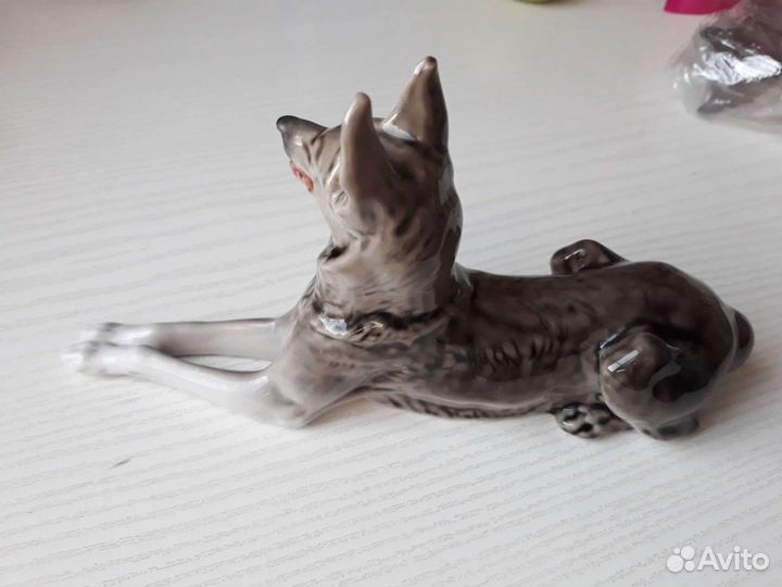 Фарфоровые статуэтки и фигурки лфз