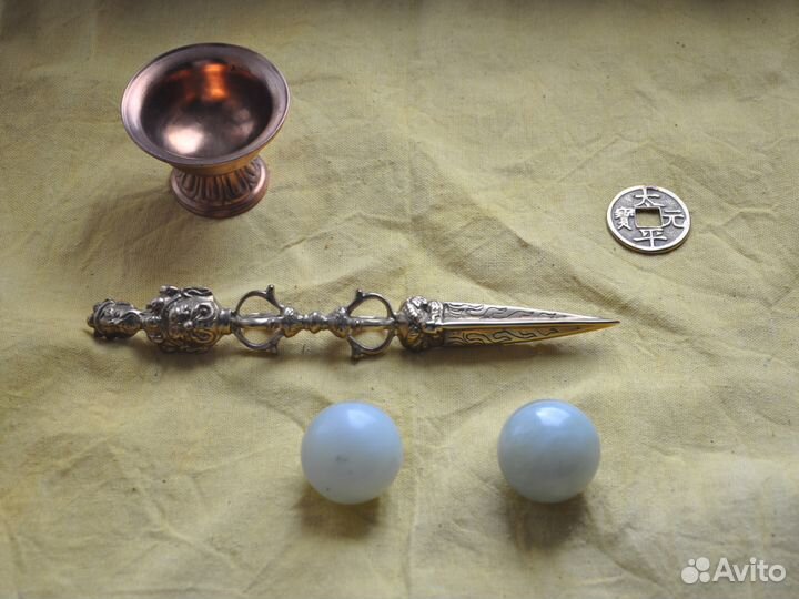 Лечебные шарики для девушек (светло-зелёный нефрит