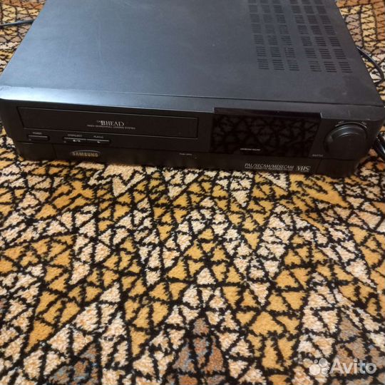 Видеомагнитофон