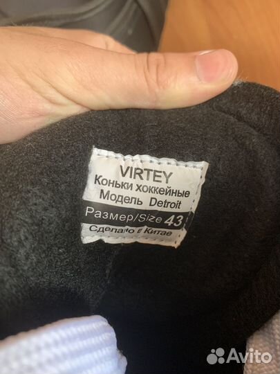 Хокейные коньки Detroit