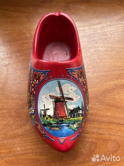 Керамический башмак пепельница