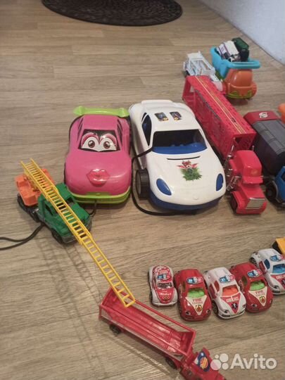 Машинки пакетом б.у