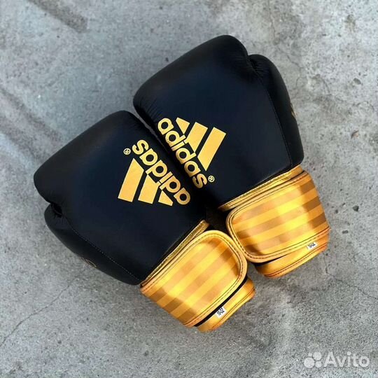 Боксёрские перчатки. мма. Кикбоксинг. Тайский бокс