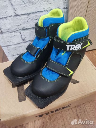 Лыжные ботинки