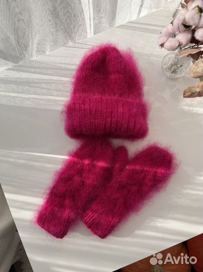 Комплект зимний шапка варежки