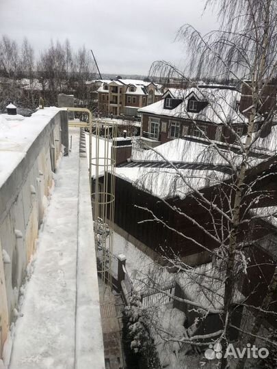 Кровельные лестницы для крыши