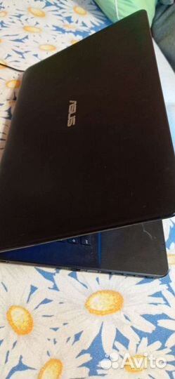 Ноутбук asus