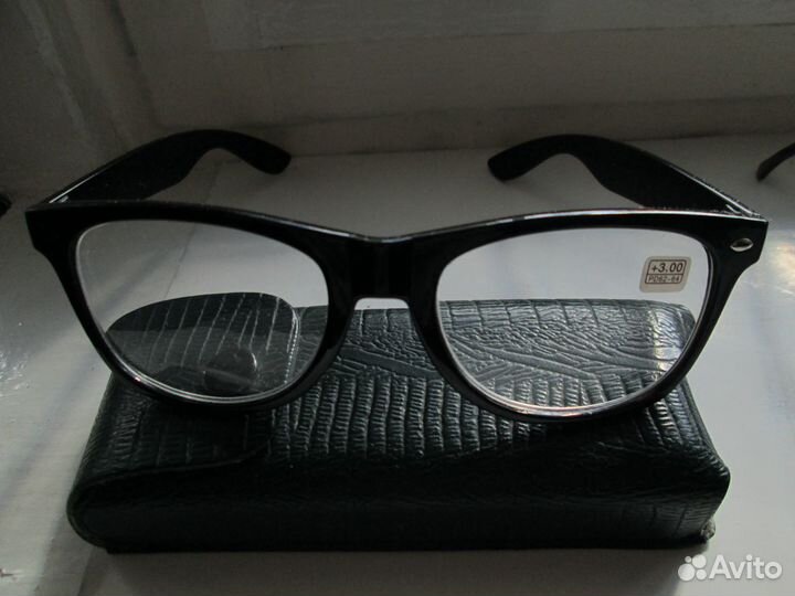 Очки с диоптриями + 3, PD 62-64, Новые + футляр