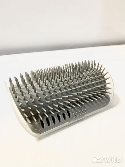 Угловая щетка-расчёска для кошек