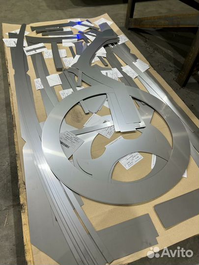 Лазерная резка и гибка металла