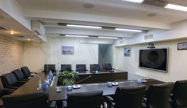 Здание, 1123 м²