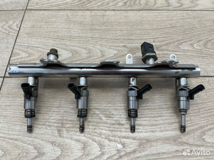 Рейка топливная (рампа) Vw Tiguan 1 5N 2.0tfsi