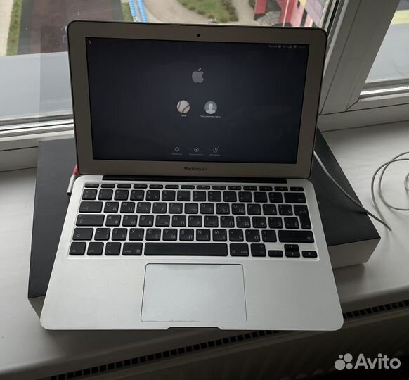 Apple macbook Air 11.6
