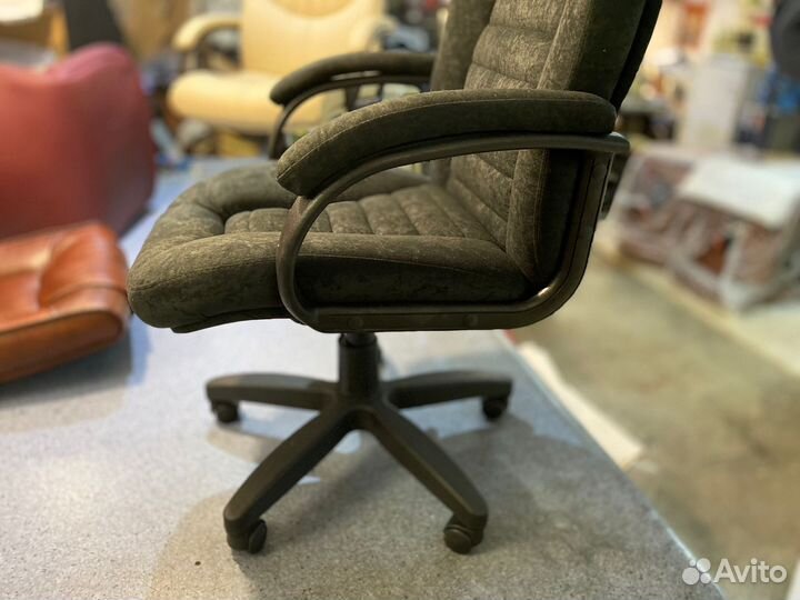 Компьютерное кресло