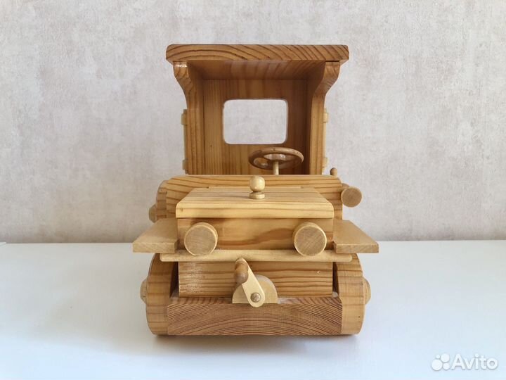 Деревянная машина сувенир
