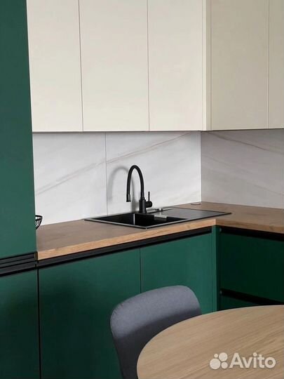 Кухня угловая с техникой